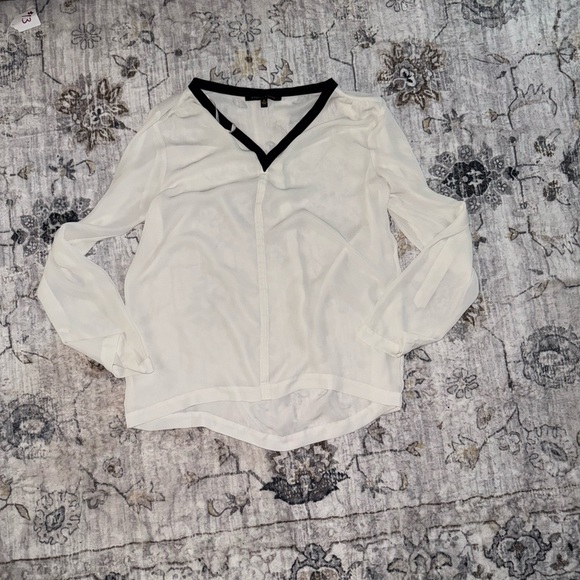 Cynthia Steffe Tops - NWOT Cynthia Steffe (m) Elegant White V-Neck Blouse